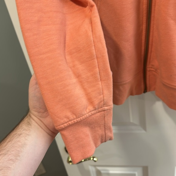 Patagonia men’s zip up hoodie - Picture 3 of 4